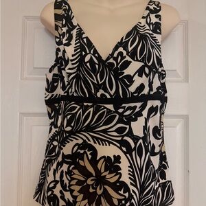 Ann Taylor Silk  Black and White Floral Sleeveless V-Neck Top